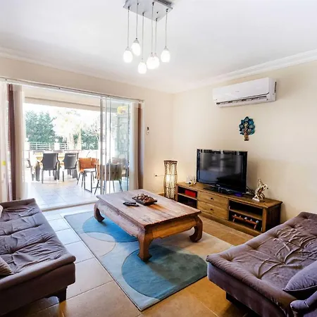 Great House With Shared Pool And Balcony In Gocek