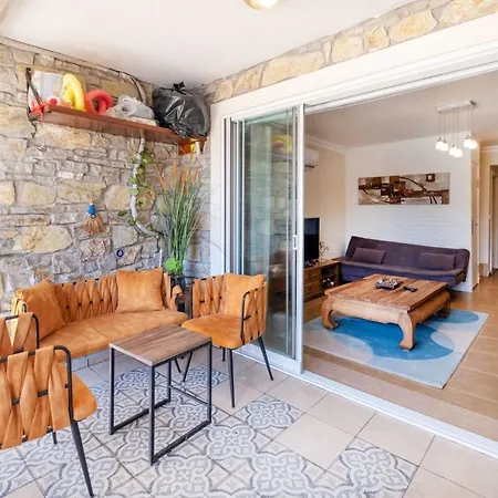 Villa Great House With Shared Pool And Balcony In Gocek